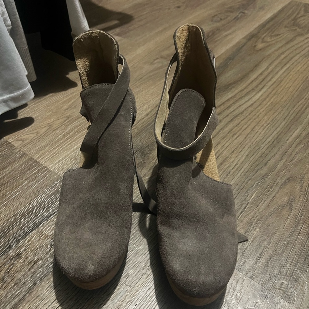 Free People Cedar Clogs